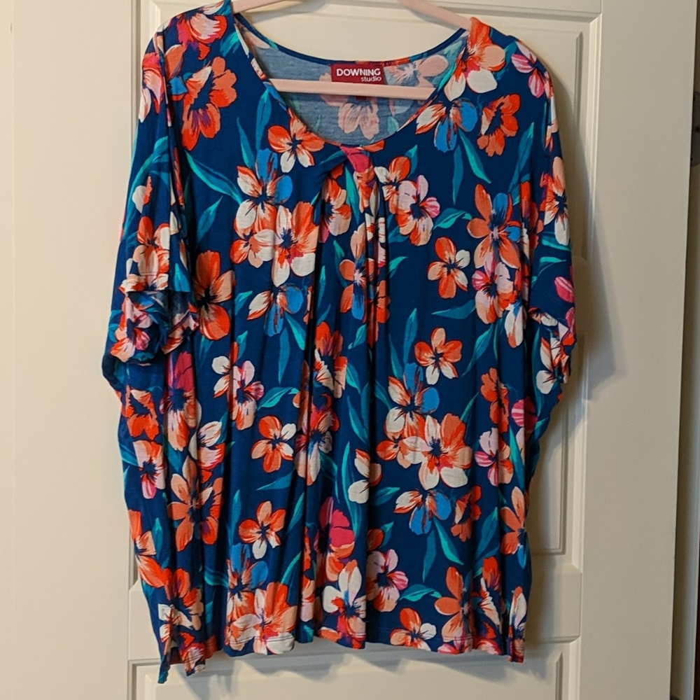 Dia & Co. floral top